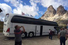 Bus in den Dolomiten in Südtirol
